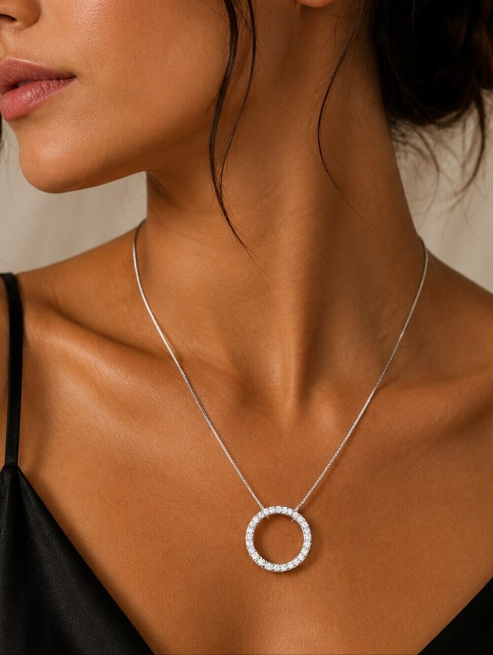 Rhinestone Circle Pendant Necklace